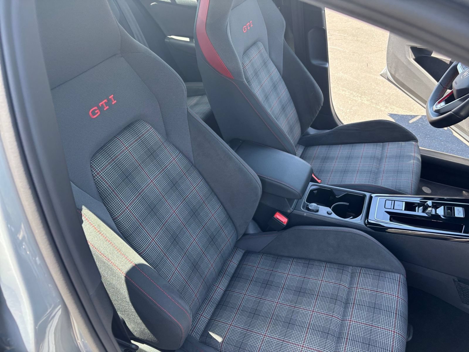 Used 2026 Volkswagen Golf S FWD image 26