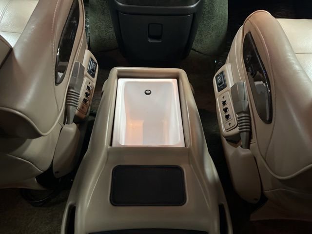 Used 2019 Chevrolet Express 2500 w/ Enhanced Convenience Package image 27