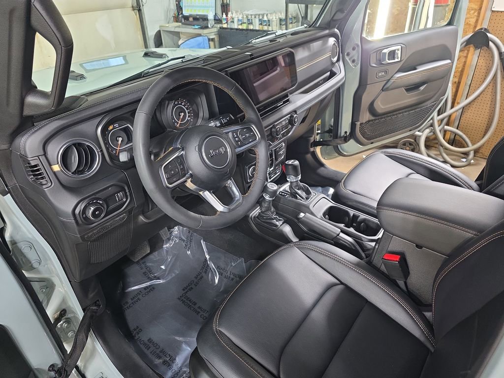 Used 2024 Jeep Wrangler Sahara w/ Safety Group image 15