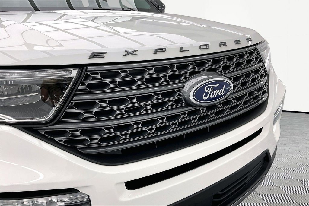 Certified 2024 Ford Explorer XLT AWD/4WD image 29