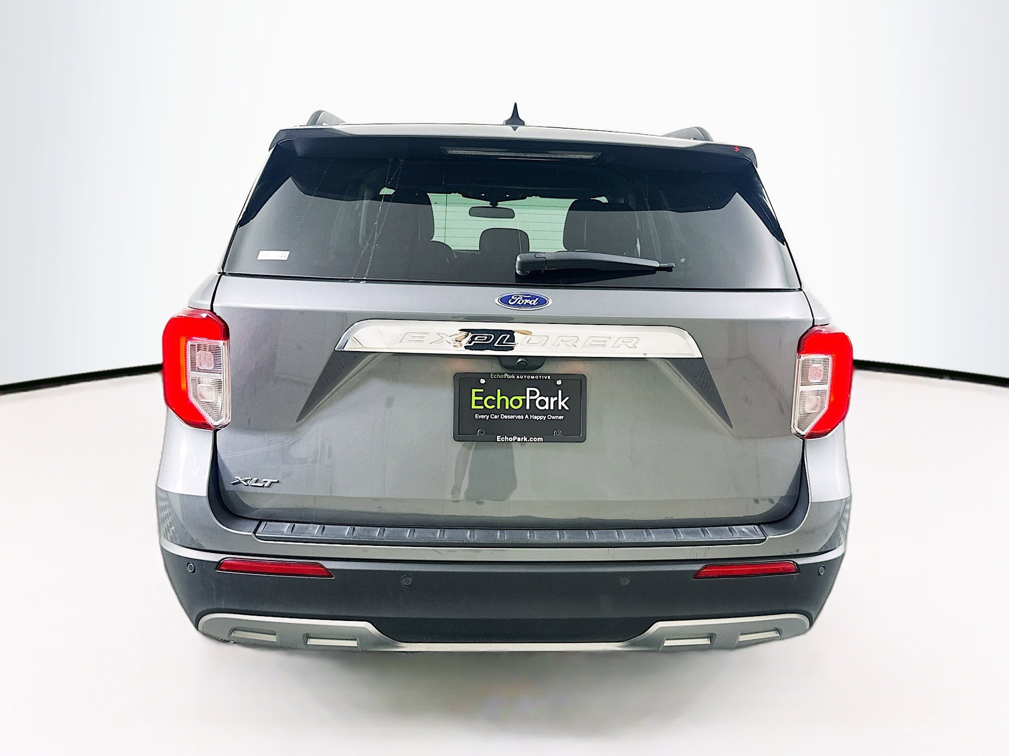 Used 2023 Ford Explorer XLT w/ Equipment Group 202A image 7