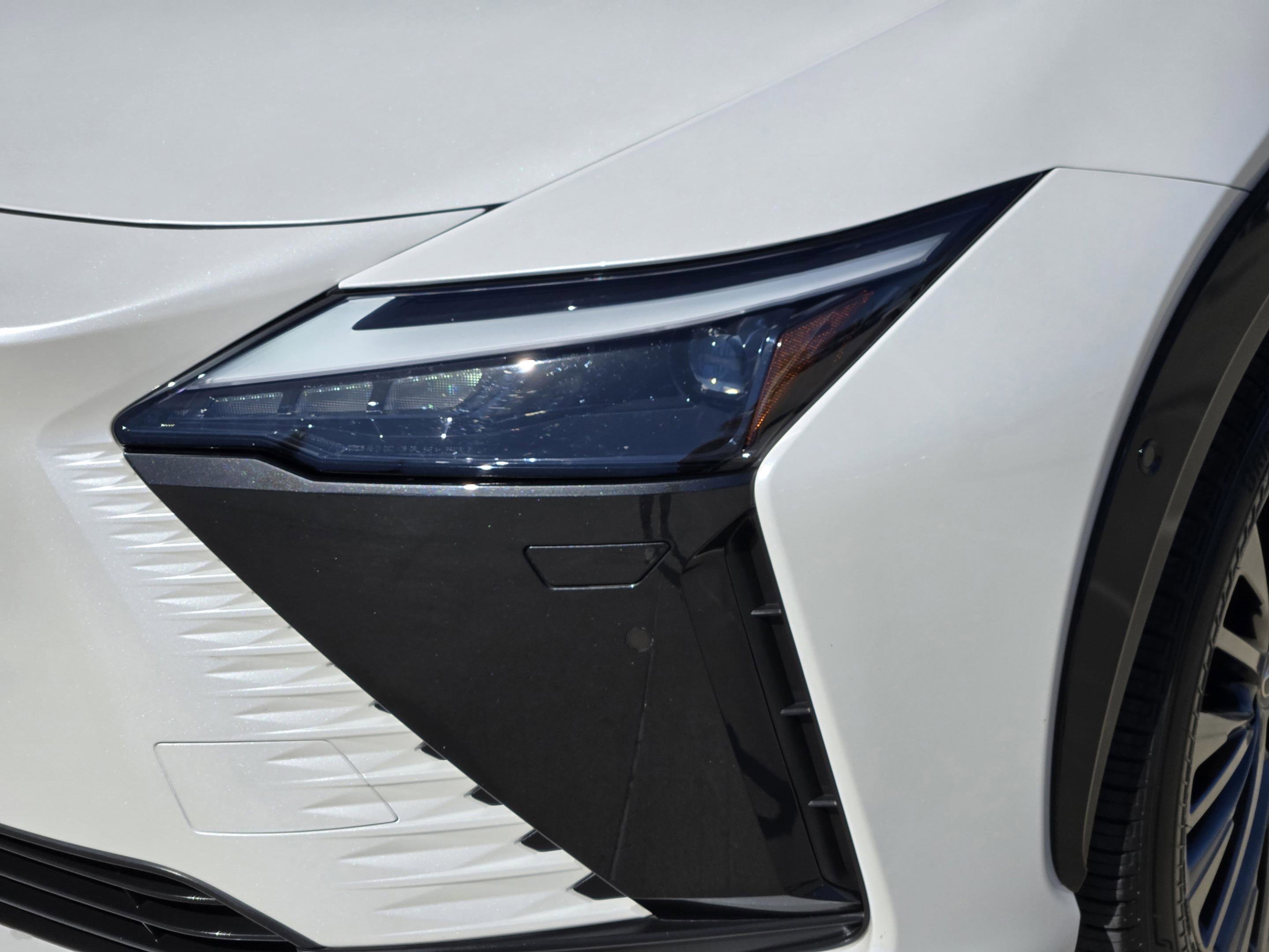 Used 2023 Lexus RZ 450e Premium w/ Accessory Package (Z1) image 37