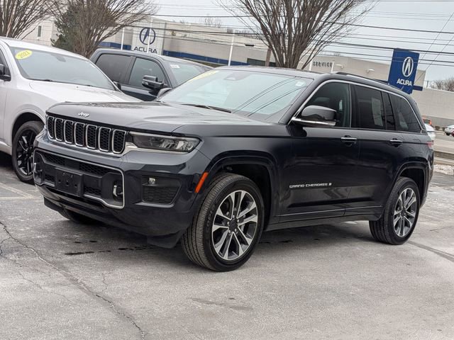 Used 2023 Jeep Grand Cherokee Overland w/ Luxury Tech Group IV AWD/4WD image 6
