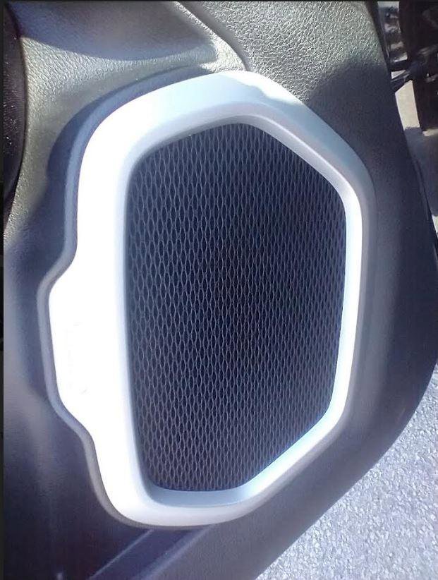 Used 2020 Jeep Renegade Latitude w/ Cold Weather Group image 18