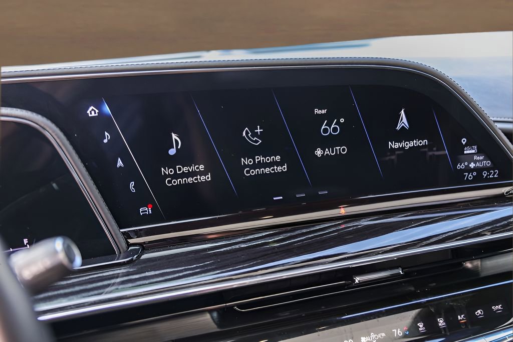 Used 2021 Cadillac Escalade ESV Sport w/ Driver Assist Tech Package AWD/4WD image 17