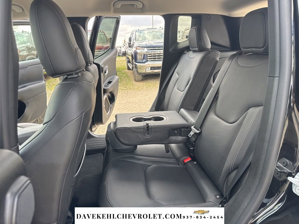 Used 2017 Jeep Renegade Limited image 33