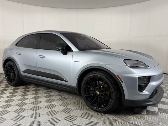 Used 2025 Porsche Macan 4S Electric image 13