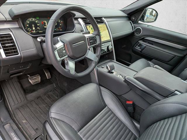 New 2024 Land Rover Discovery Dynamic SE image 10