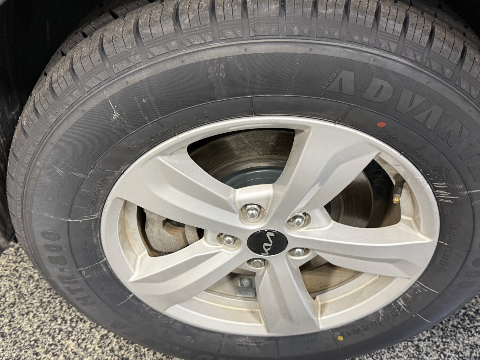 Used 2022 Kia Sorento LX FWD image 32