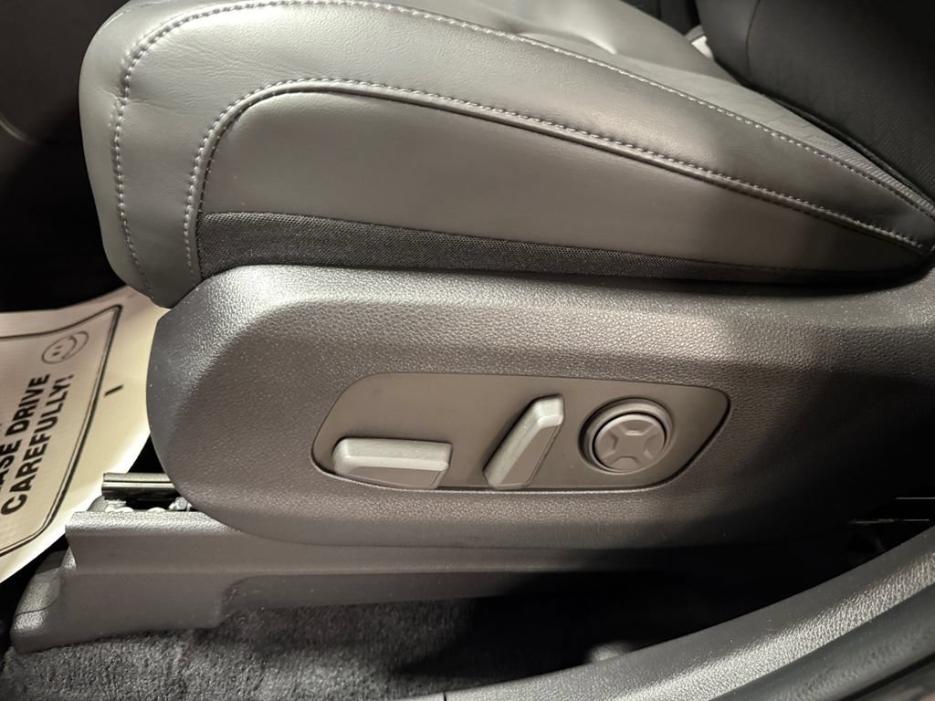 Certified 2026 Kia Carnival FWD image 13