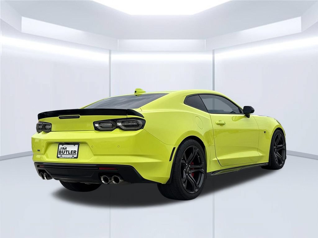 Used 2021 Chevrolet Camaro SS RWD image 7