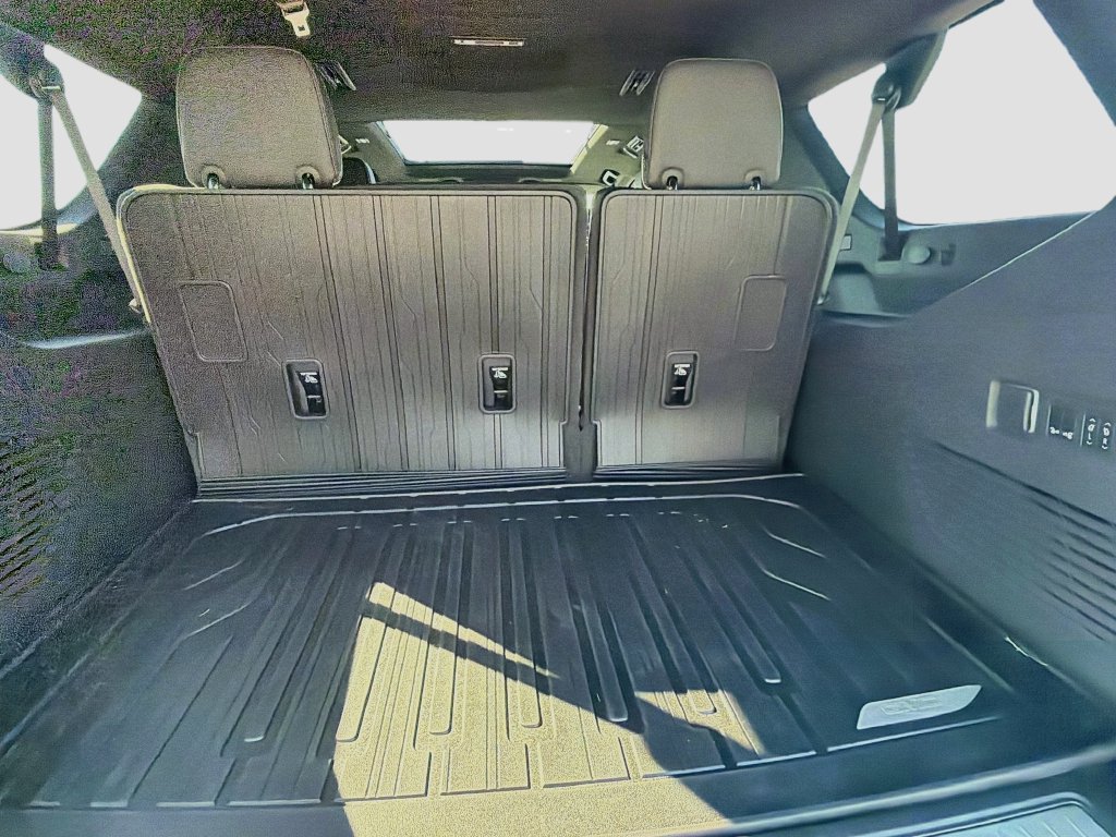 Used 2026 GMC Yukon XL AT4 Ultimate AWD/4WD image 29