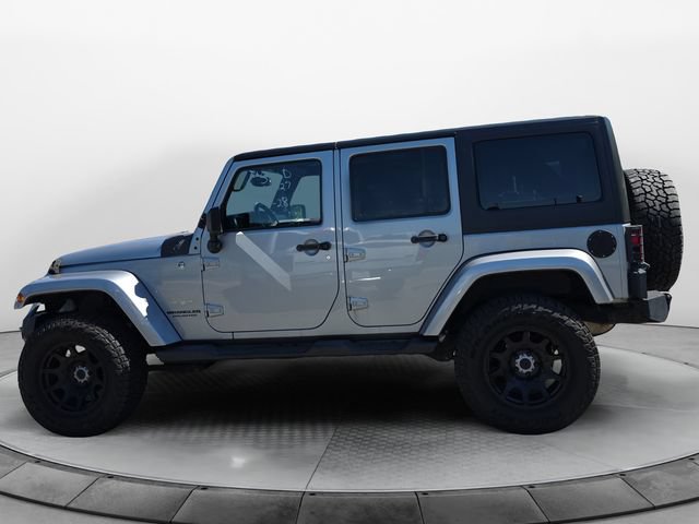 Used 2015 Jeep Wrangler Unlimited Sahara w/ Dual Top Group AWD/4WD image 2