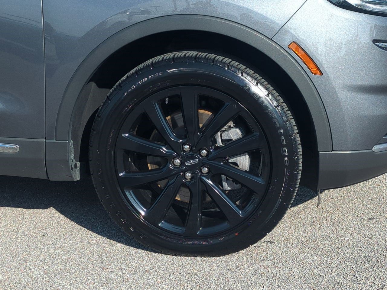 Certified 2023 Lincoln Nautilus Reserve w/ Monochromatic Package image 12