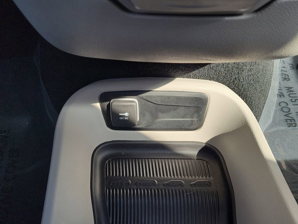 Certified 2024 Chrysler Pacifica Touring-L image 37