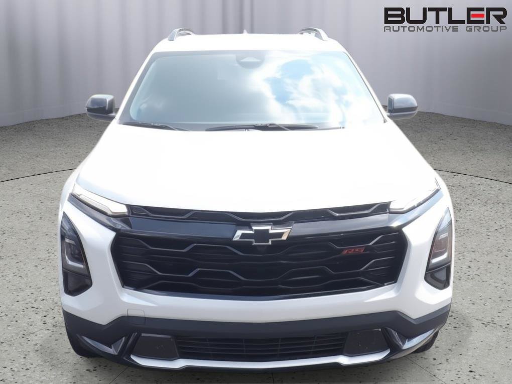 Used 2025 Chevrolet Equinox RS FWD image 3