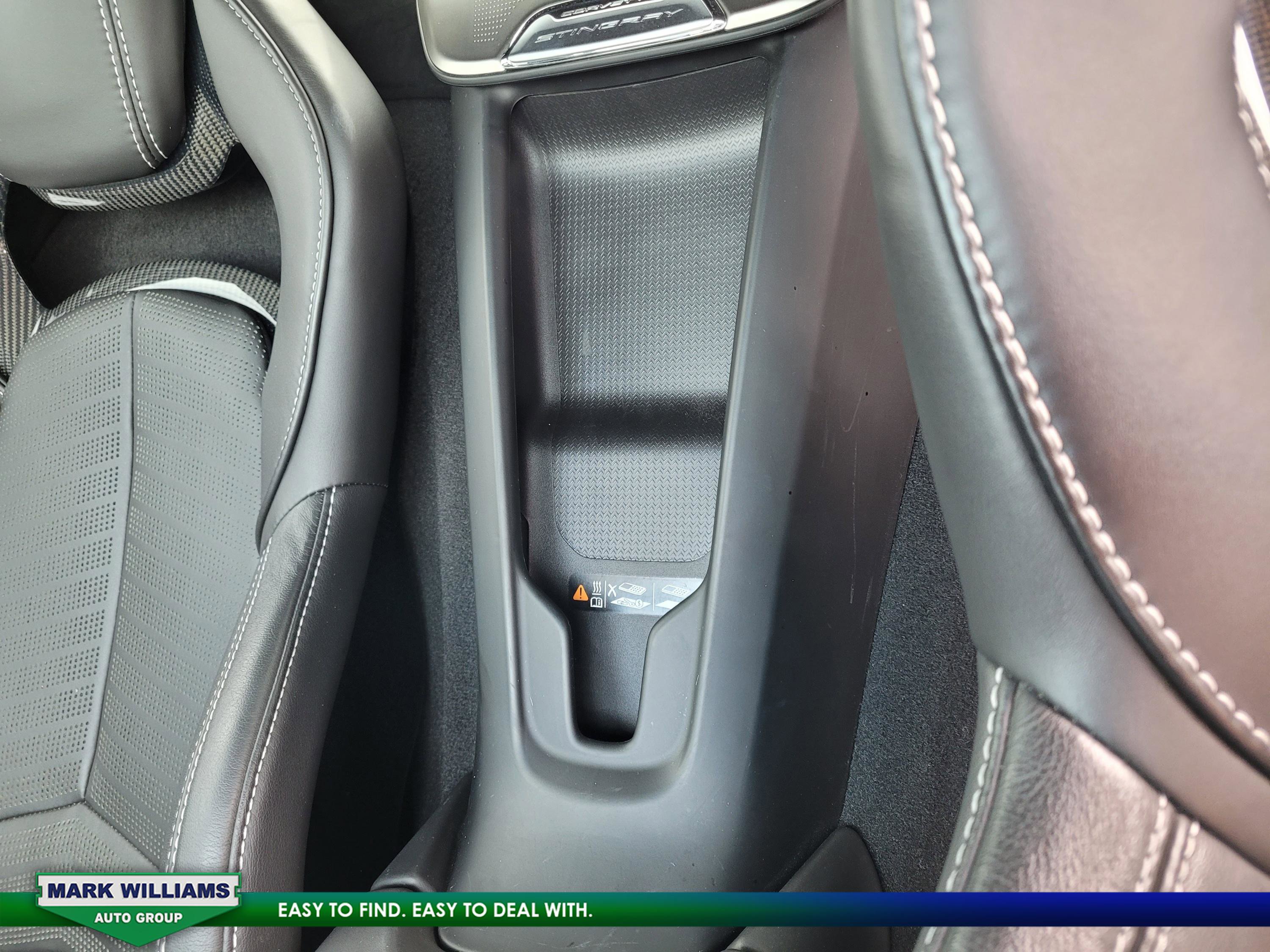 Used 2021 Chevrolet Corvette Stingray Premium Conv w/ Z51 Performance Package image 30