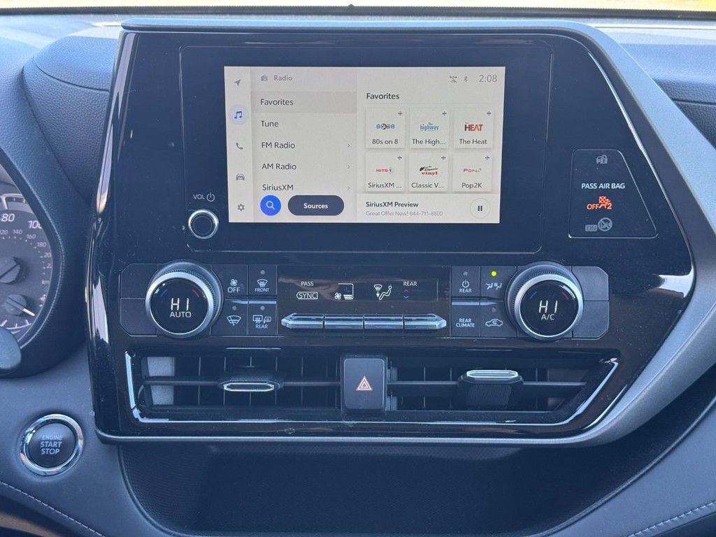 Used 2023 Toyota Highlander LE image 15