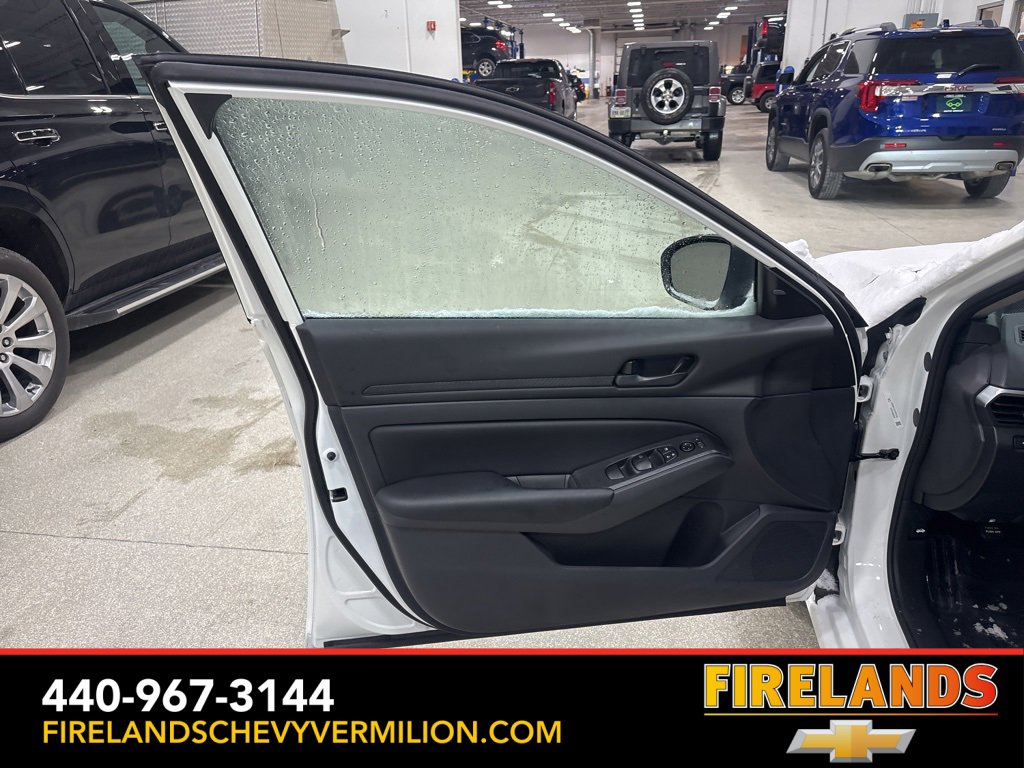 Used 2025 Nissan Altima 2.5 S image 13