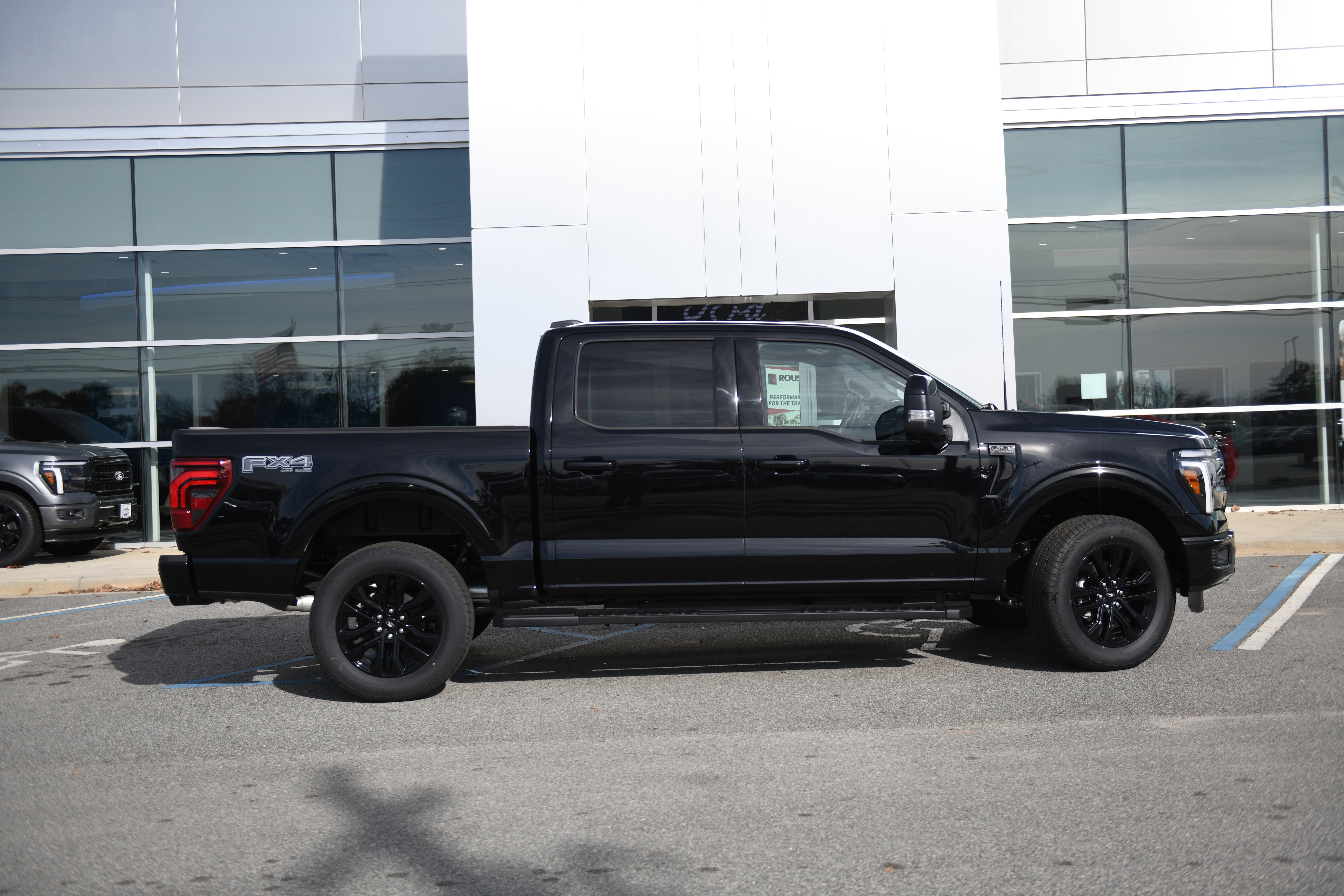 New 2025 Ford F150 Lariat w/ Equipment Group 502A High