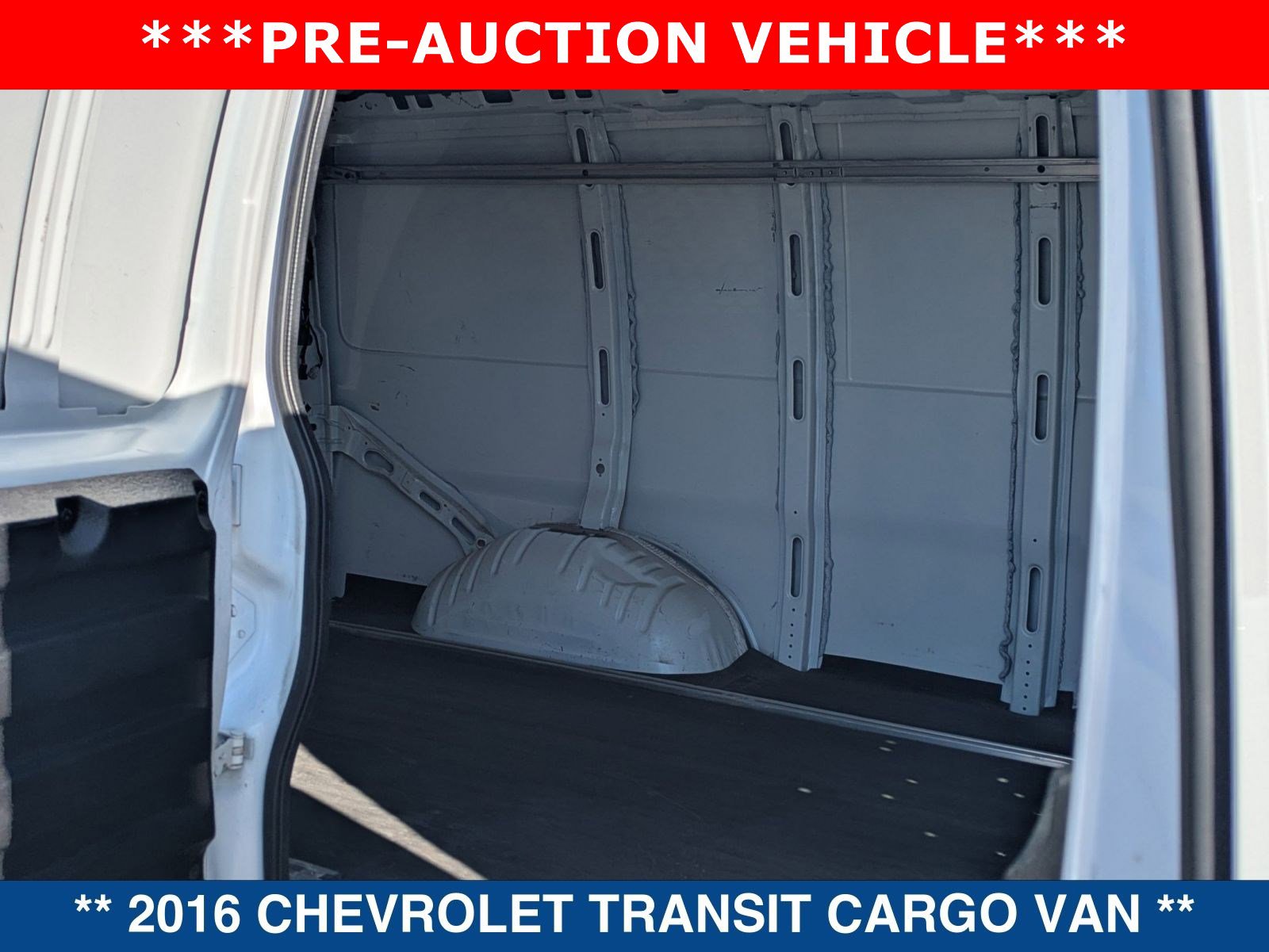 Used 2016 Chevrolet Express 2500 image 15