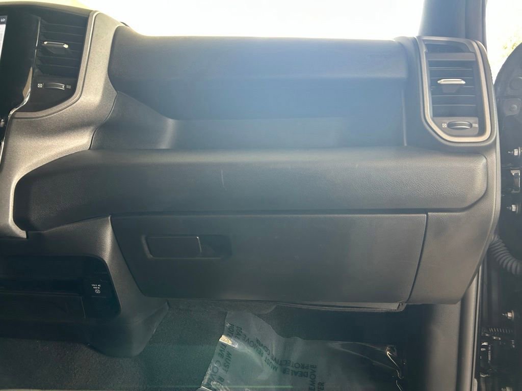 Used 2024 RAM 3500 Tradesman w/ Chrome Appearance Group AWD/4WD image 19
