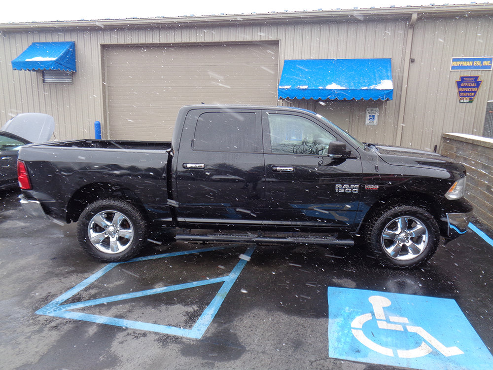 Used 2016 RAM 1500 SLT AWD/4WD image 11
