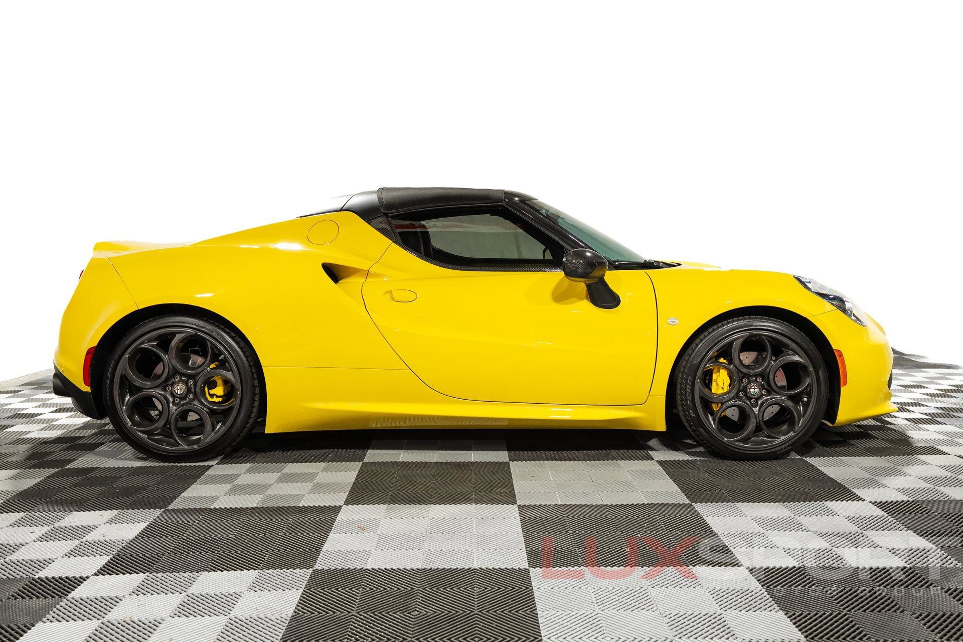 Used 2016 Alfa Romeo 4C Spider RWD image 14