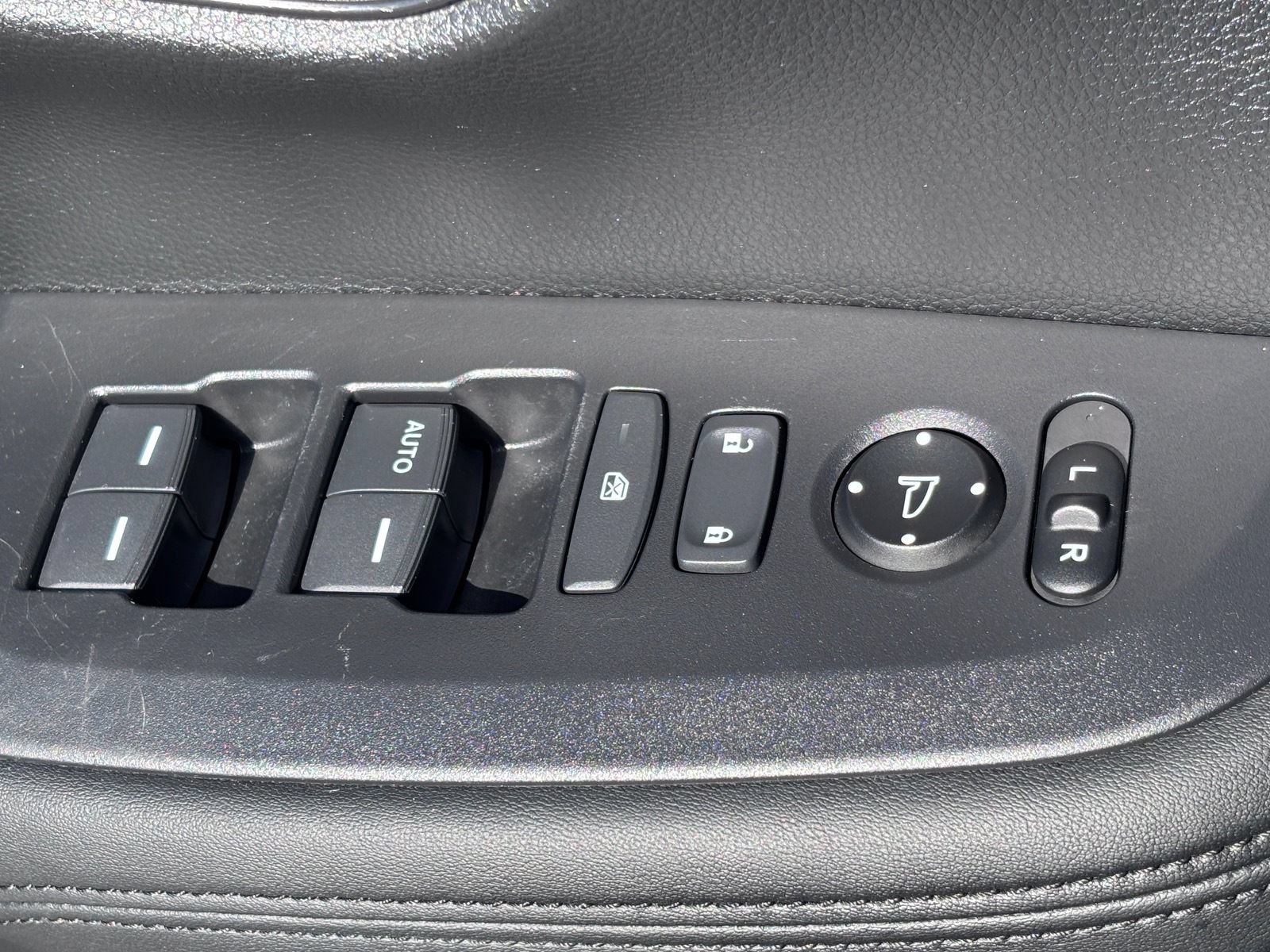 Certified 2023 Honda HR-V LX image 21