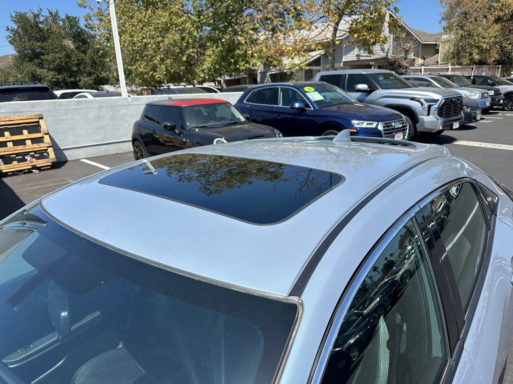Used 2018 Honda Civic EX-L image 8