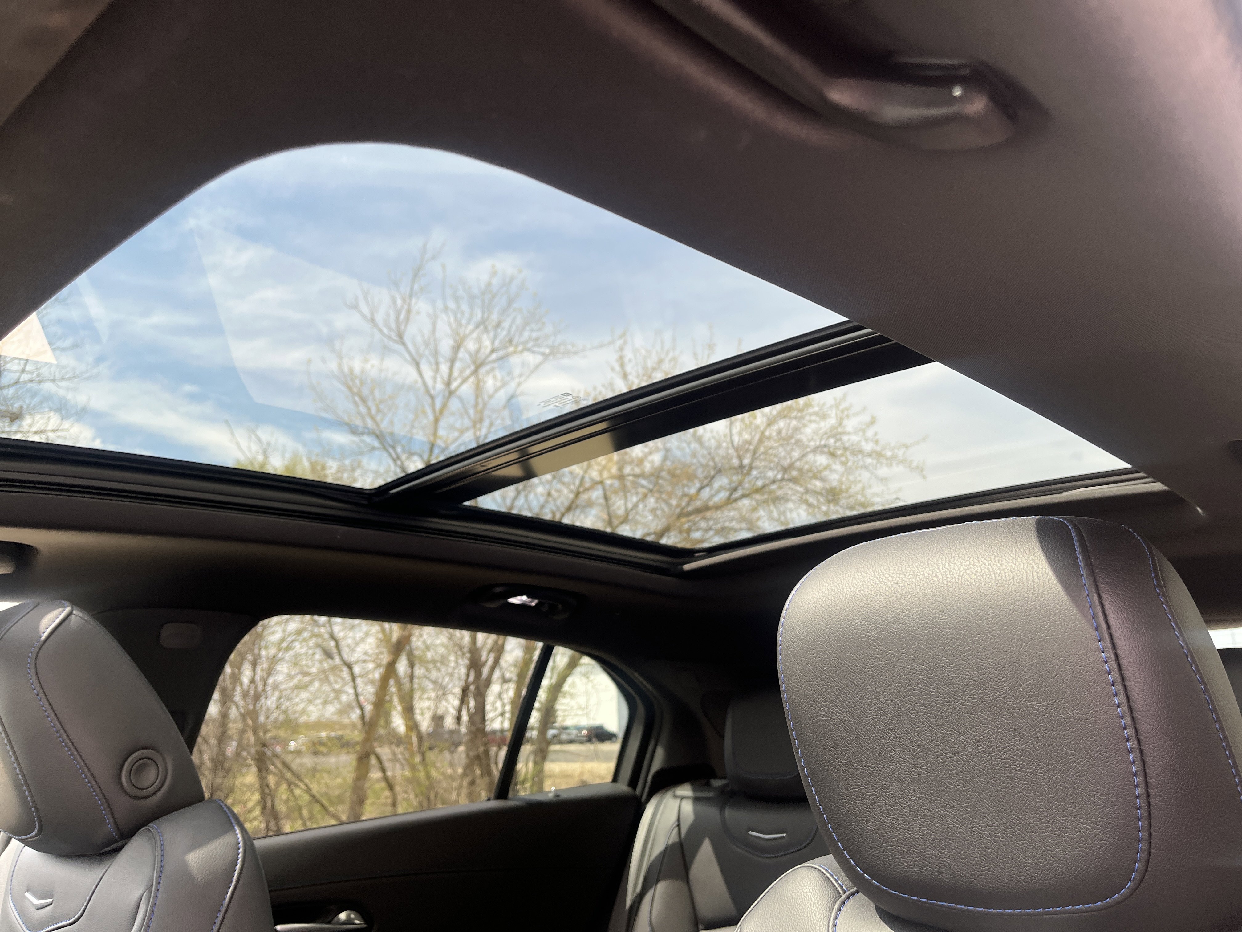 Used 2024 Cadillac XT4 Sport w/ Cold Weather Package AWD/4WD image 22