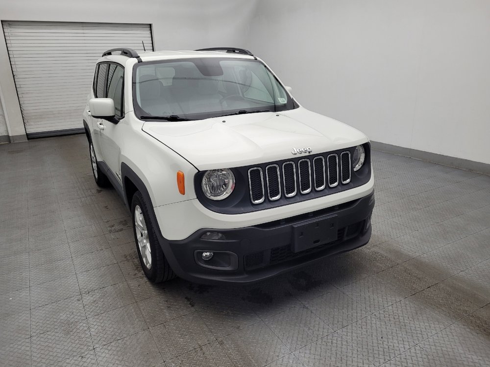 Used 2017 Jeep Renegade Latitude w/ Popular Equipment Group image 14