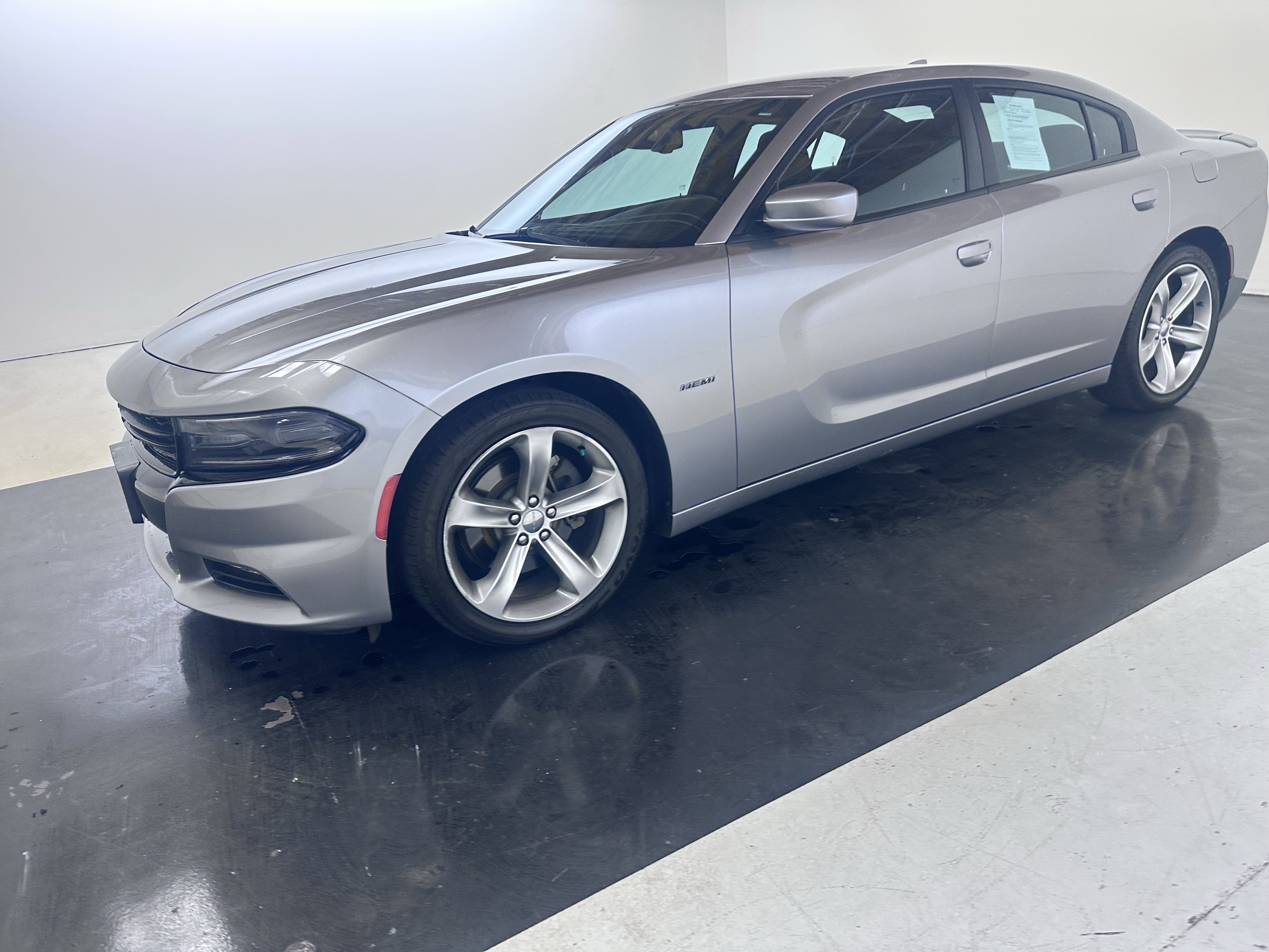 Used 2016 Dodge Charger R/T RWD image 7