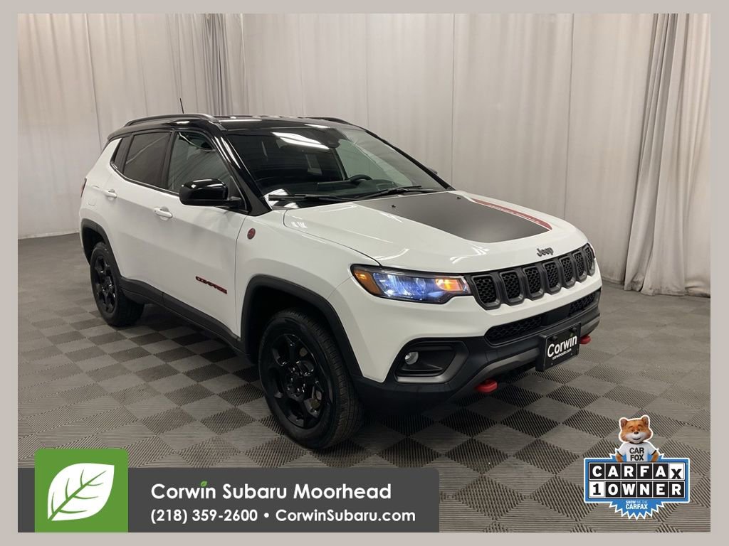 Used 2024 Jeep Compass Trailhawk image 1