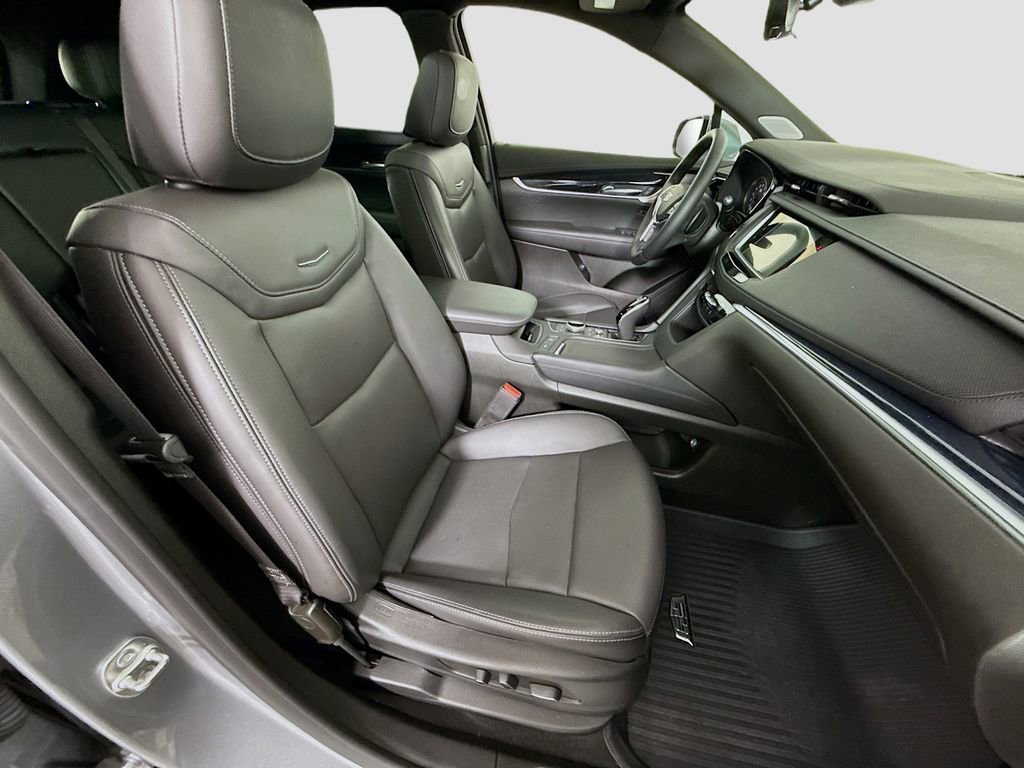 Certified 2025 Cadillac XT5 Premium Luxury w/ Technology Package image 28