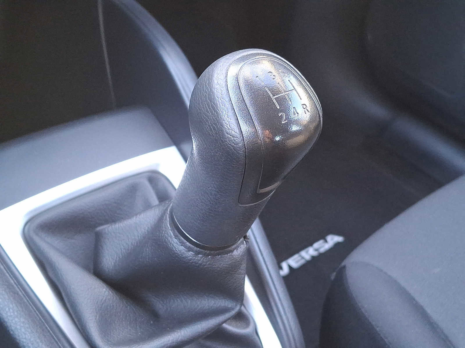 Used 2023 Nissan Versa S image 13