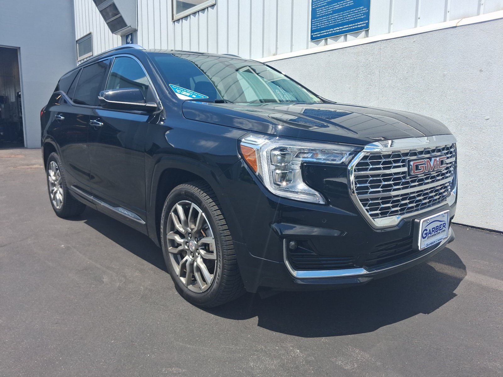 Used 2023 GMC Terrain Denali w/ LPO, Floor Liner Package AWD/4WD image 7