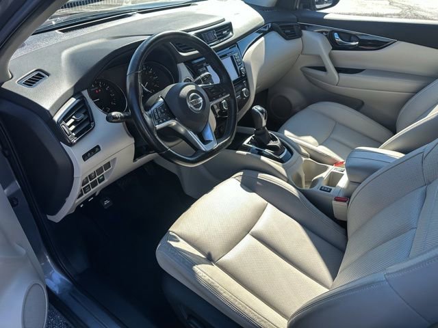 Used 2017 Nissan Rogue Sport SL w/ SL Premium Package image 12