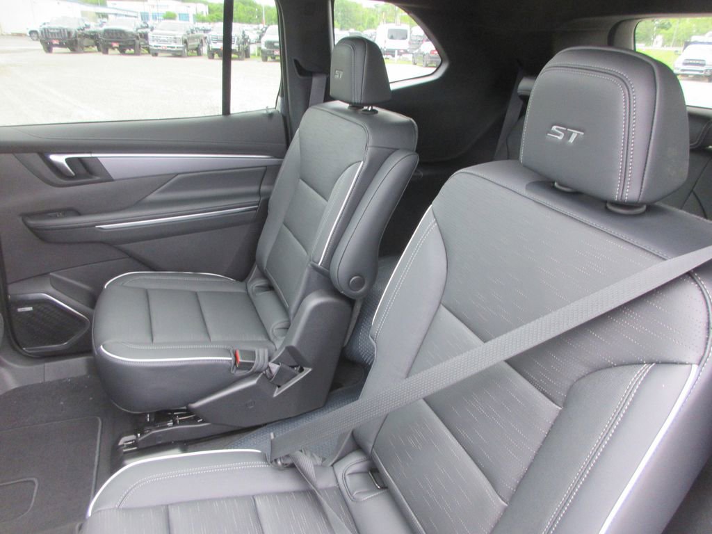 New 2026 Buick Enclave Sport Touring FWD image 12