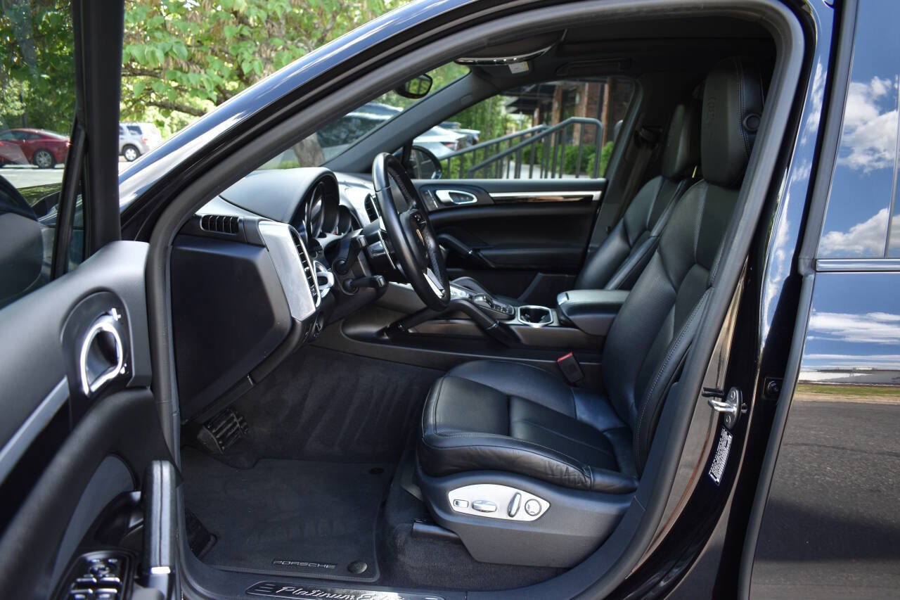 Used 2018 Porsche Cayenne Platinum Edition AWD/4WD image 7