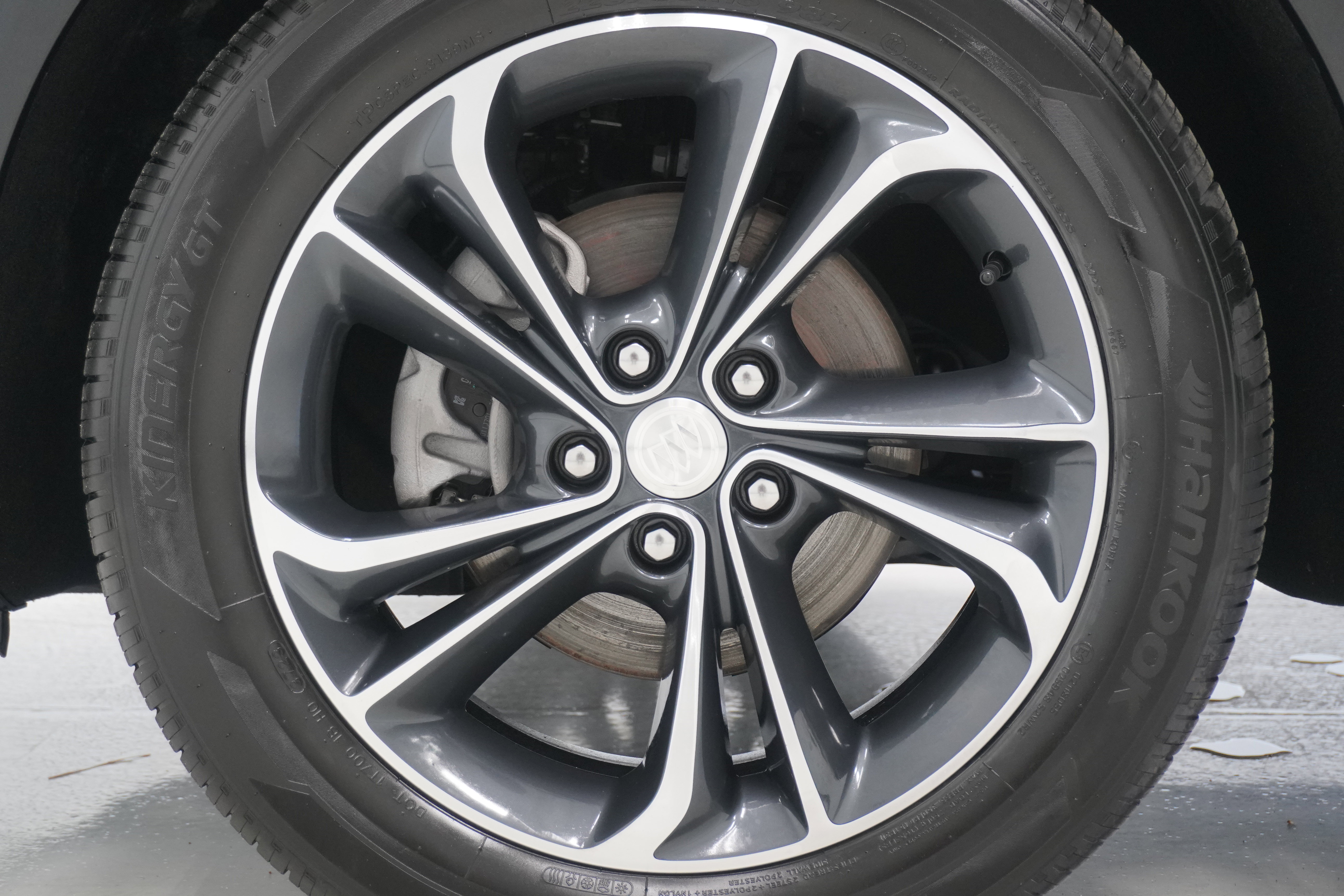Used 2021 Buick Encore GX Select FWD image 23