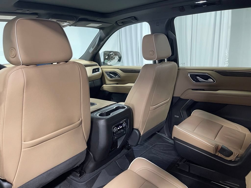 Used 2023 Chevrolet Suburban Premier w/ LPO, Illumination Package AWD/4WD image 26