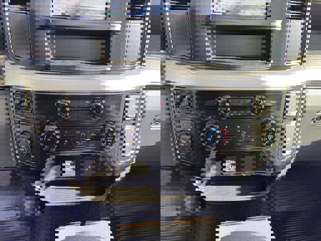 New 2026 Ford F550 4x4 Regular Cab Super Duty image 19