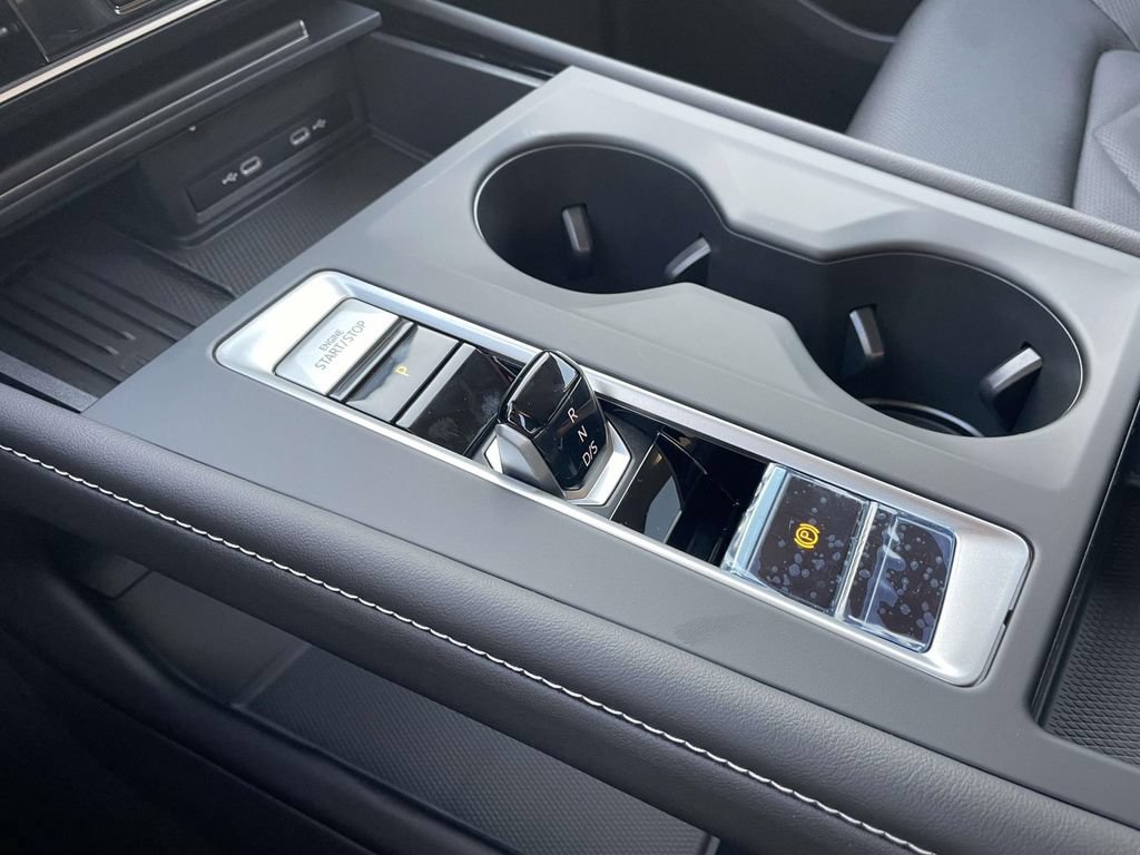 New 2026 Volkswagen Atlas SE FWD image 30