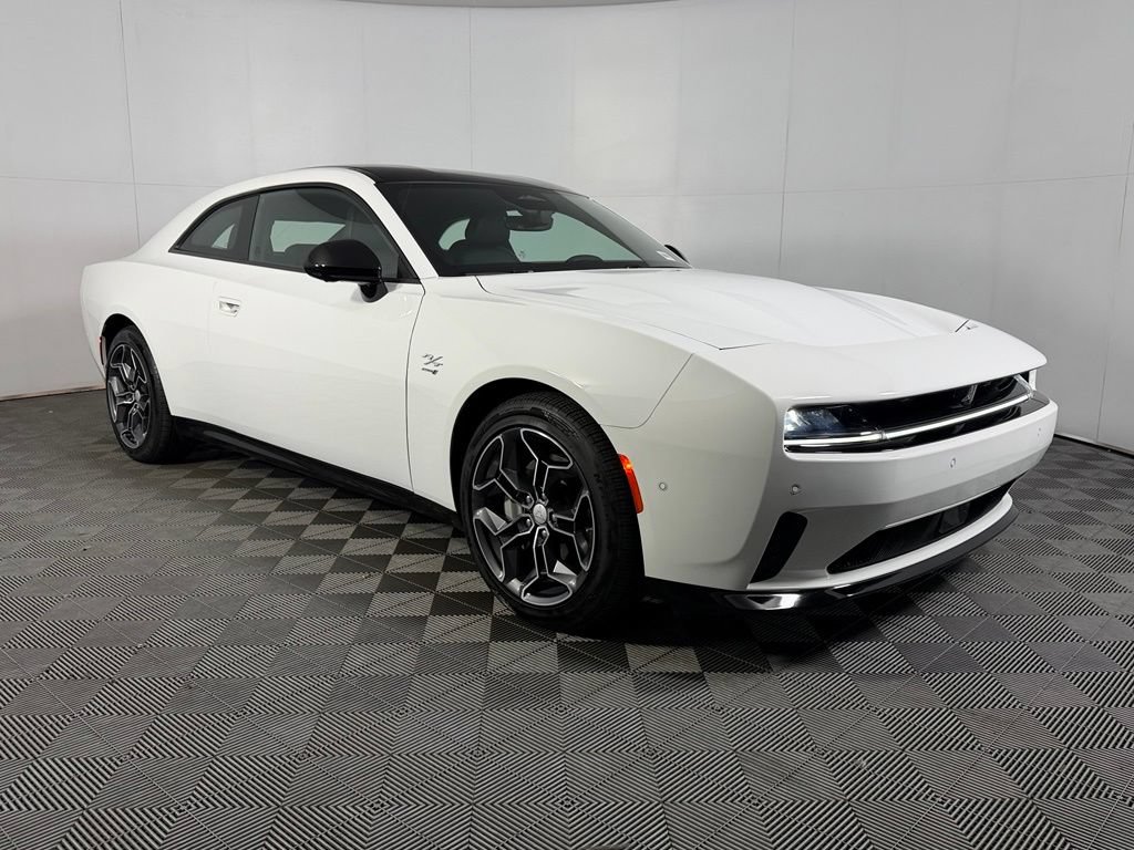 Used 2024 Dodge Charger Daytona R/T w/ Plus Group AWD/4WD image 5