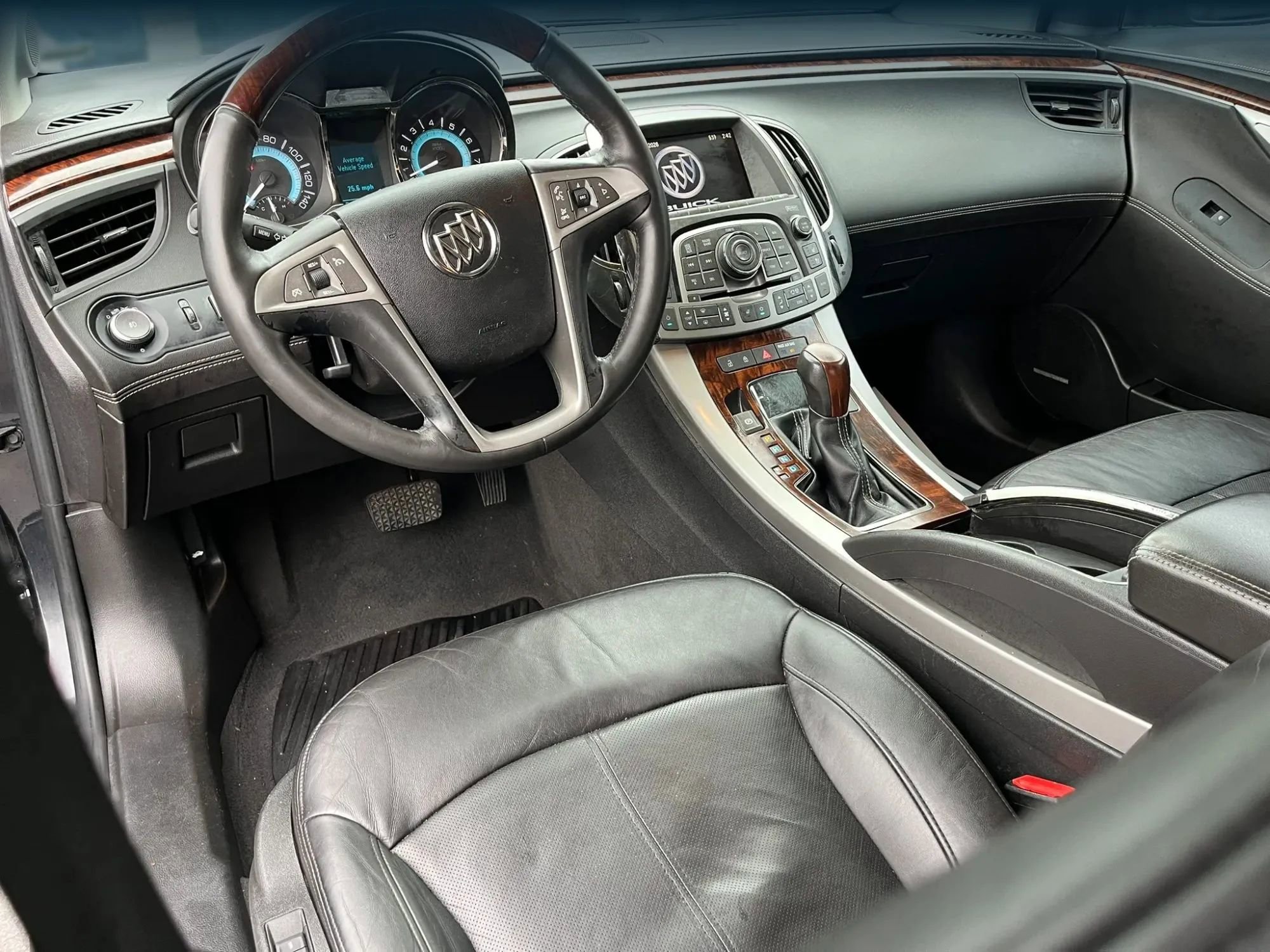 Used 2010 Buick LaCrosse CXL w/ Luxury Package image 6