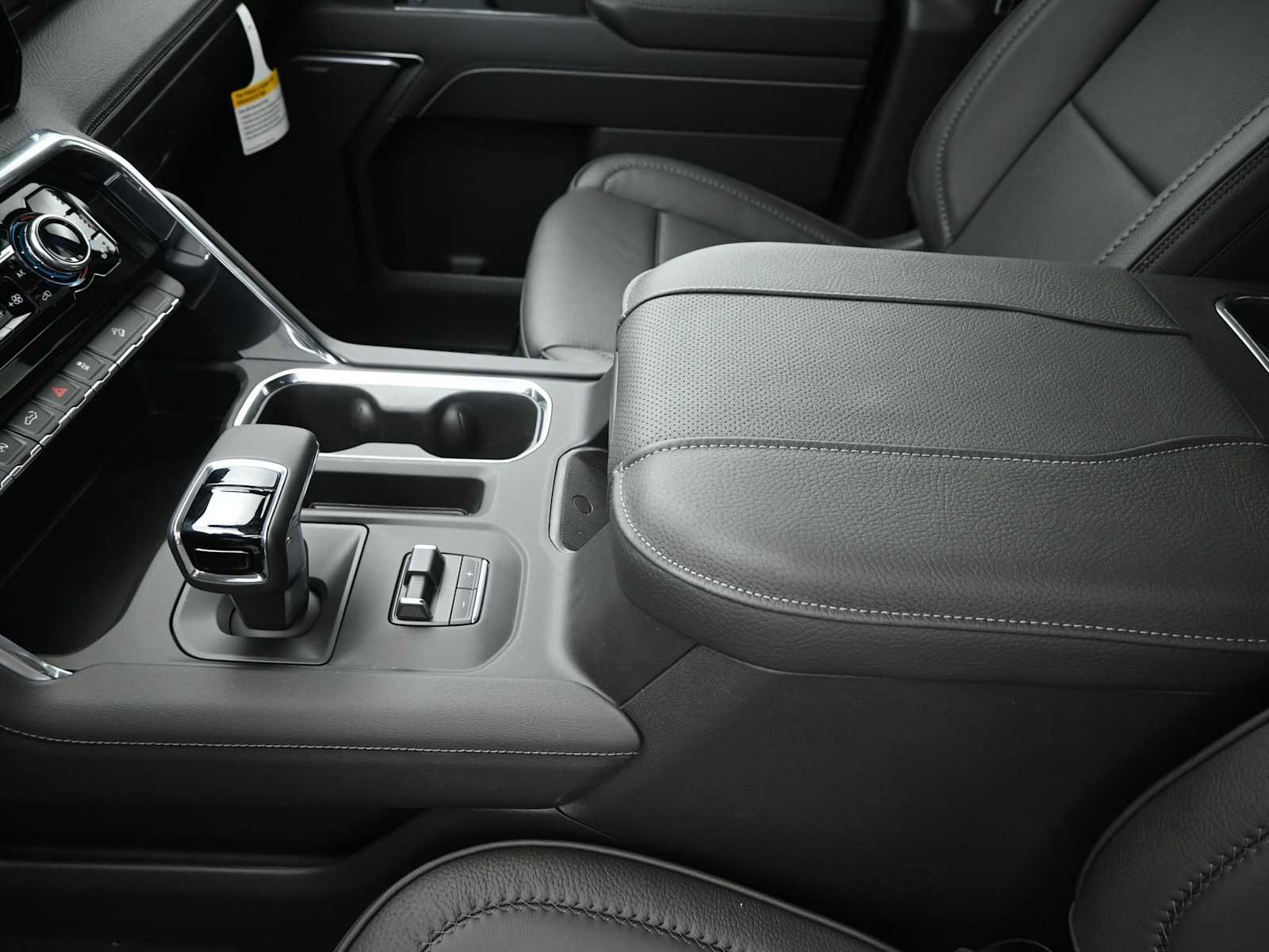 New 2026 GMC Sierra 1500 Denali w/ Denali Reserve Package image 14