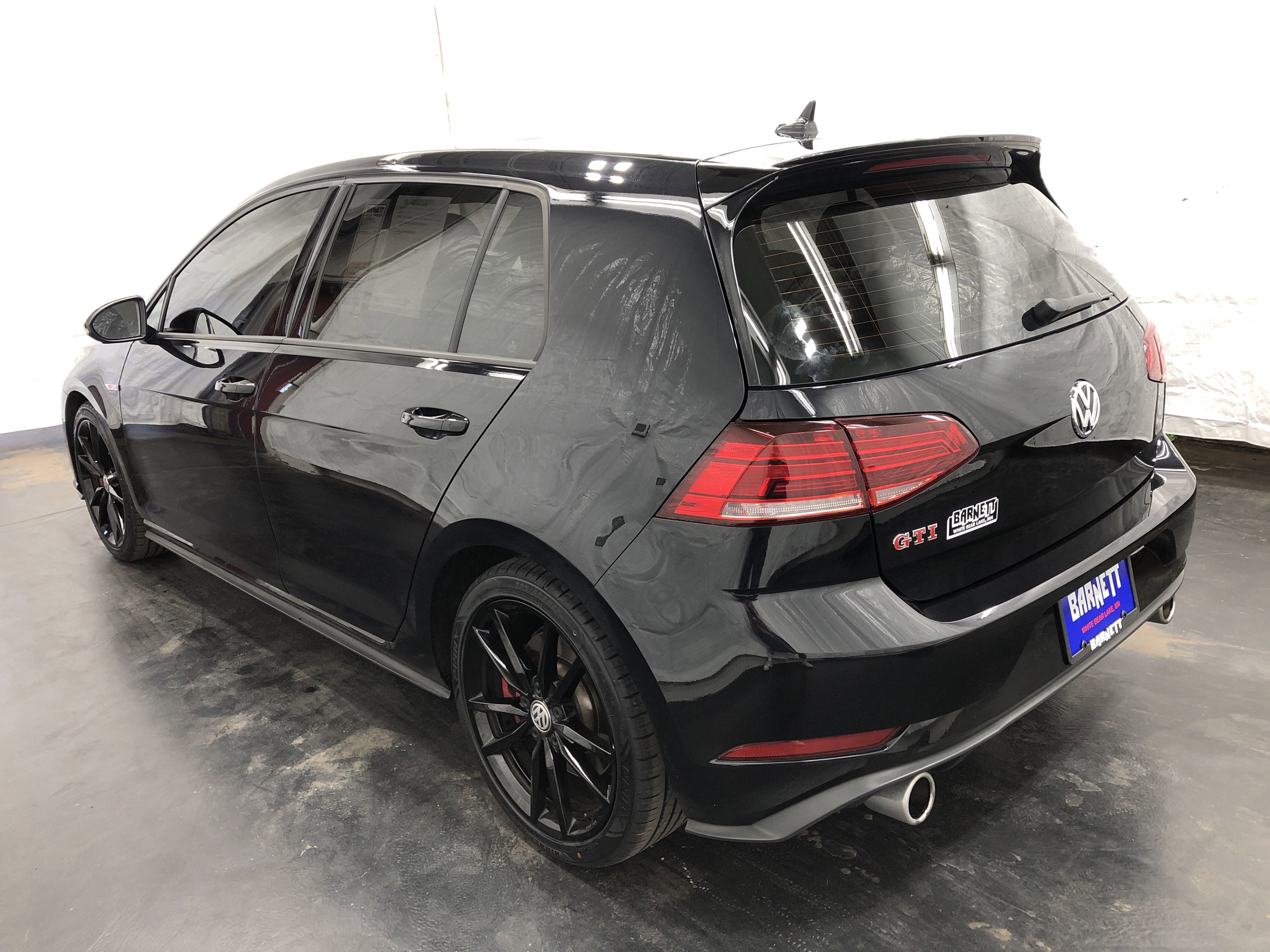 Used 2021 Volkswagen GTI SE image 4