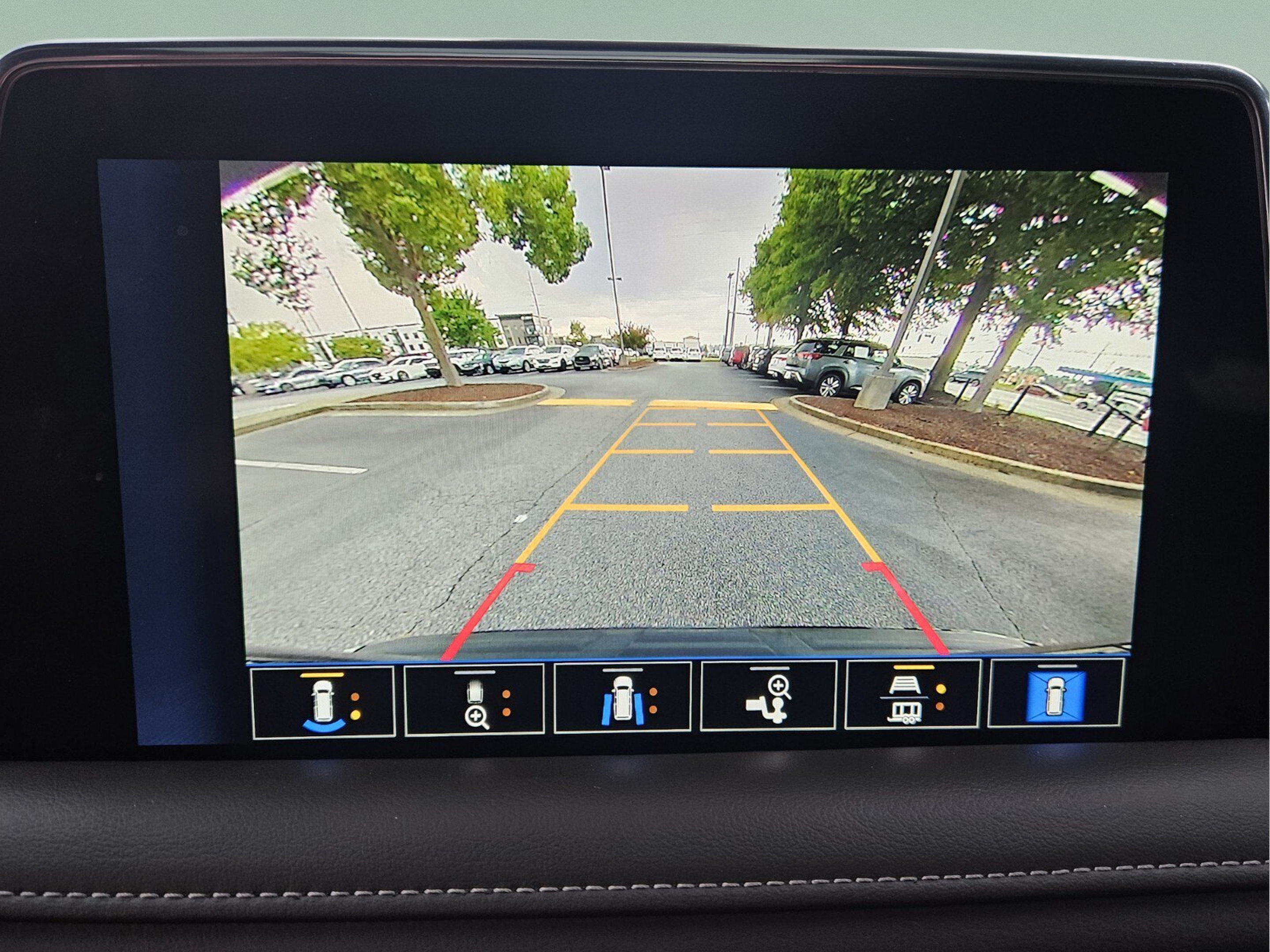 Used 2022 Chevrolet Tahoe LT w/ LT Signature Package RWD image 20