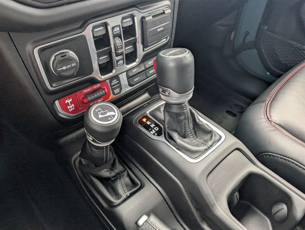 Used 2024 Jeep Gladiator Rubicon w/ Safety Group AWD/4WD image 18